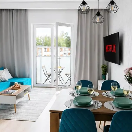 Stylish Urban For 3 *